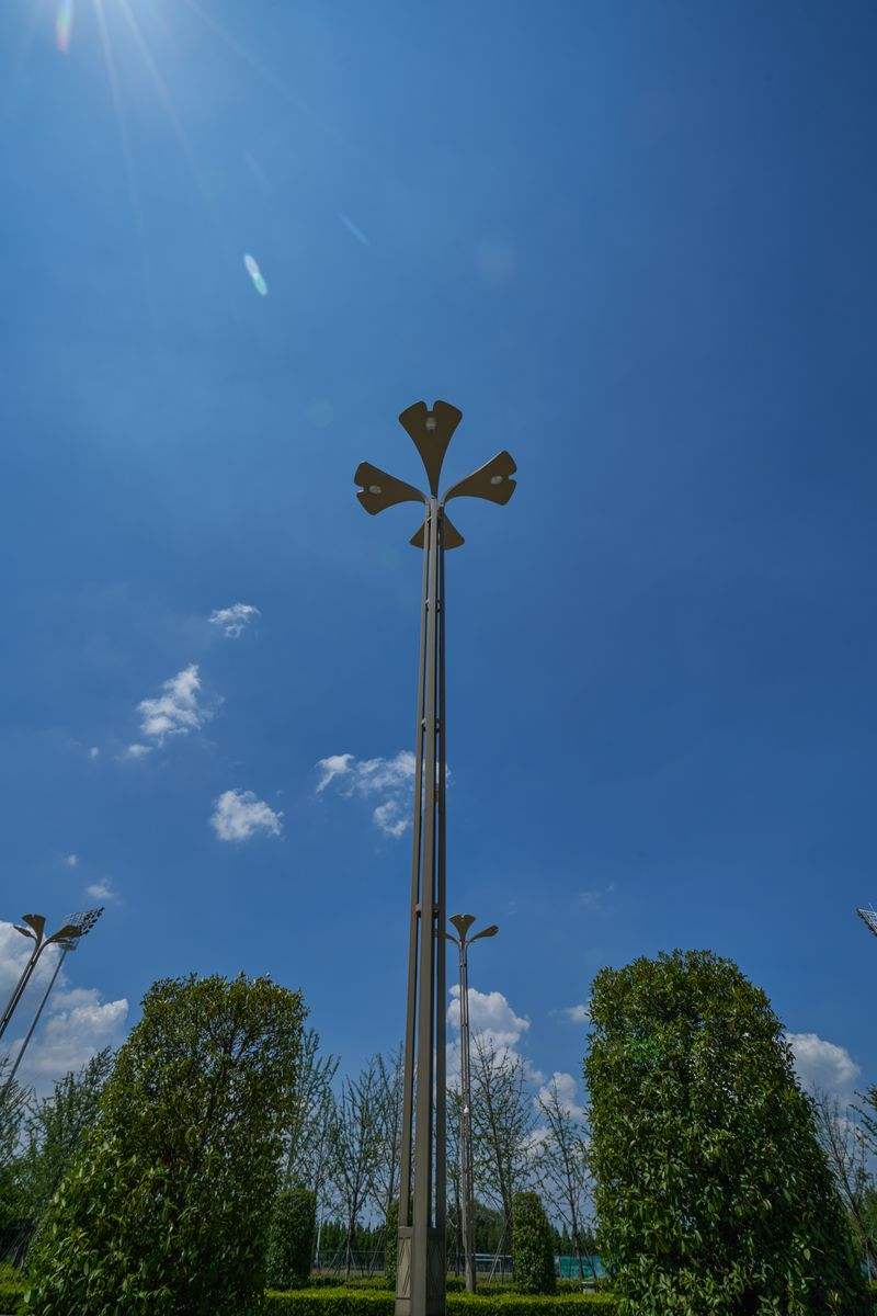 First Class High Mast Lighting Pole with Lifting and Rising System